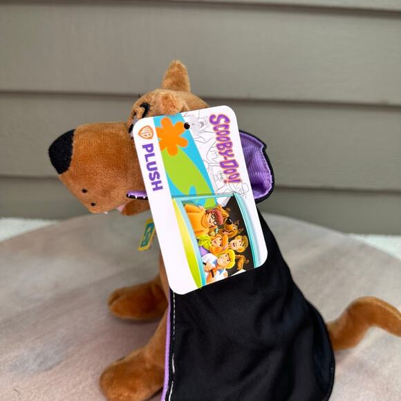 Scooby Doo Vampire Halloween 8" Plush Stuffed Dog in Black Purple Cape Raz NEW - Picture 12 of 14